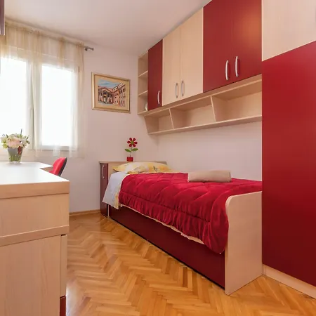 Apartment Ursus *