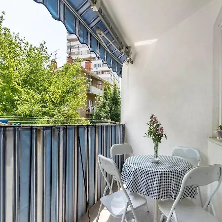 Ursus Apartment