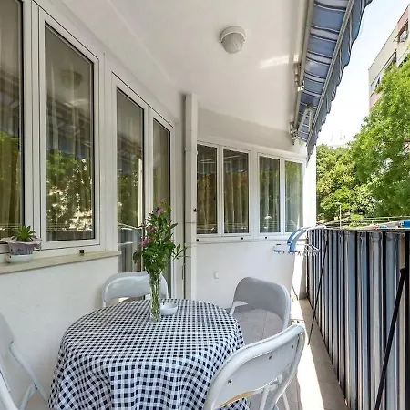 Ursus Apartman Split